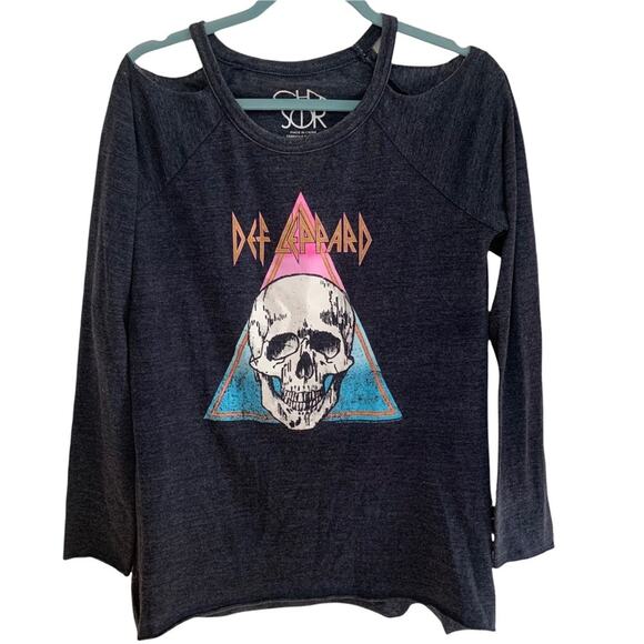 Chaser Grey Def Leppard Pyramid Skull Cold Shoulder Tee Large - Picture 2 of 6